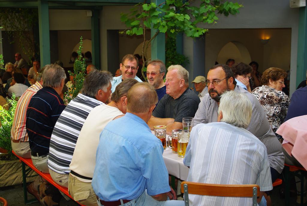 מלון באד שטפלשטיין Staffelsteiner Hof מראה חיצוני תמונה