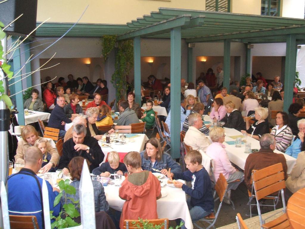 מלון באד שטפלשטיין Staffelsteiner Hof מראה חיצוני תמונה
